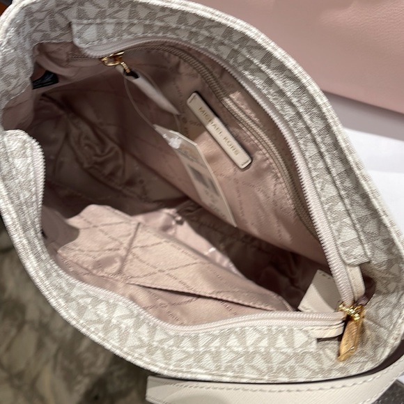 Michael Kors Jet Set Travel Large Messenger Crossbody Bag Light Cream Multi - Picture 8 of 16